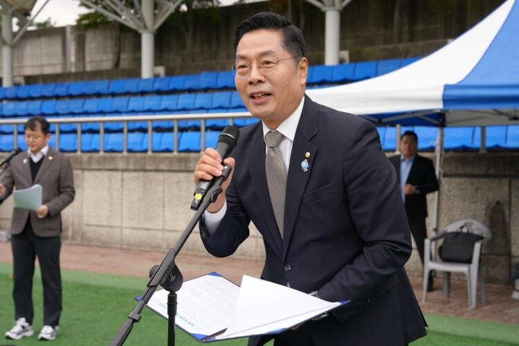 구재이 한국세무사회장이 개회사를 하고 있다.